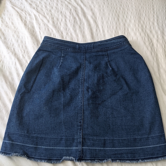 Cotton Buttoned Denim Skirt - Picture 6 of 7